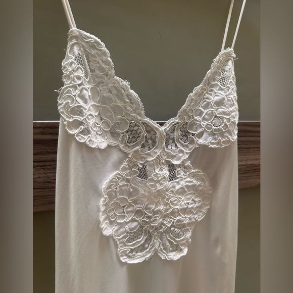 Victorias Secret Gold Label Vintage Lace Night Gown Slip 🤍 - Picture 3 of 7